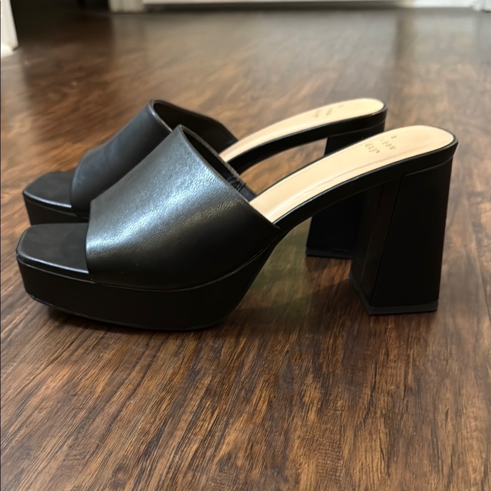 A New Day Women's Black Slide Sandals Size 11